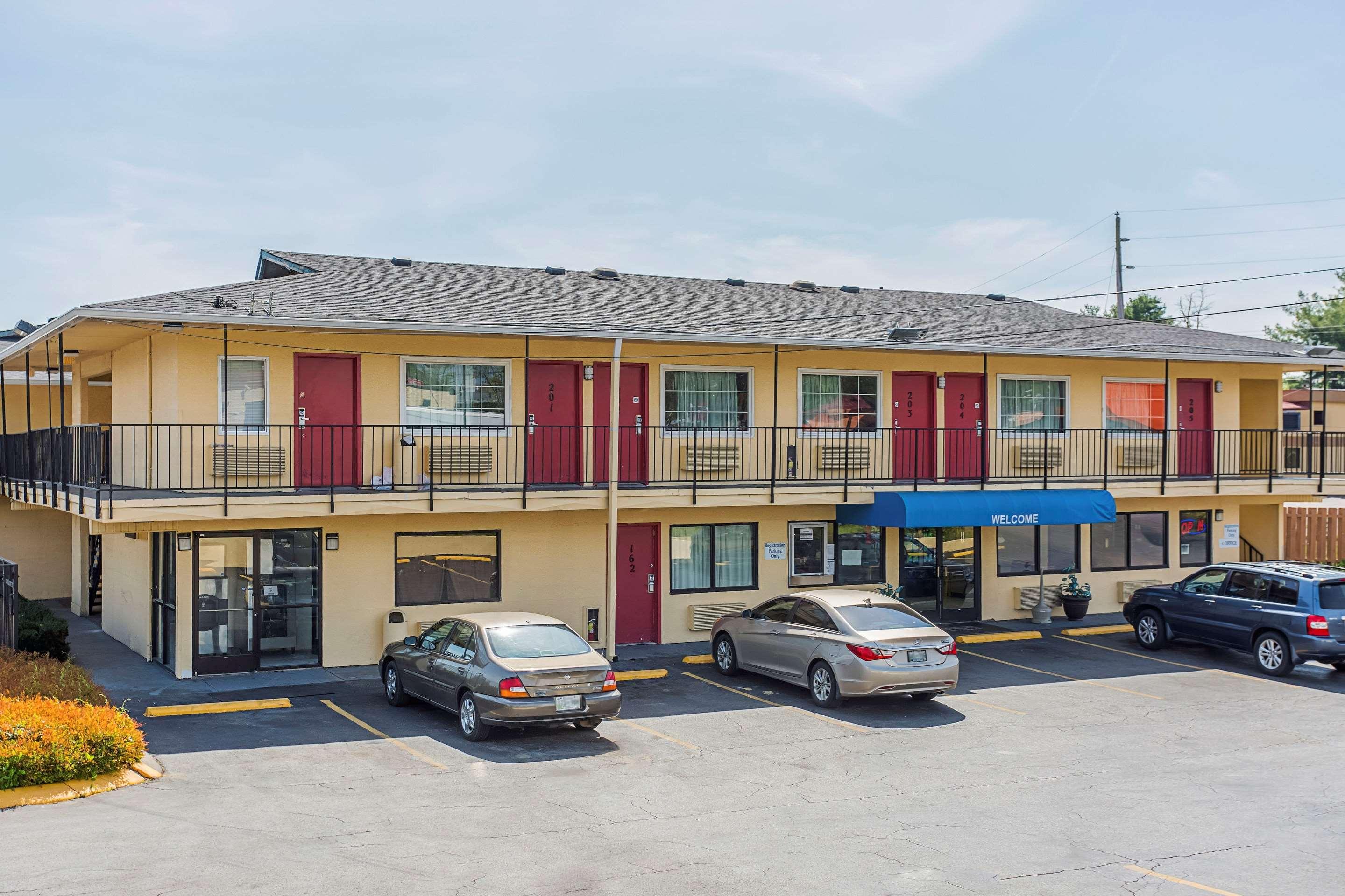 Rodeway Inn Nashville Airport South Exteriör bild